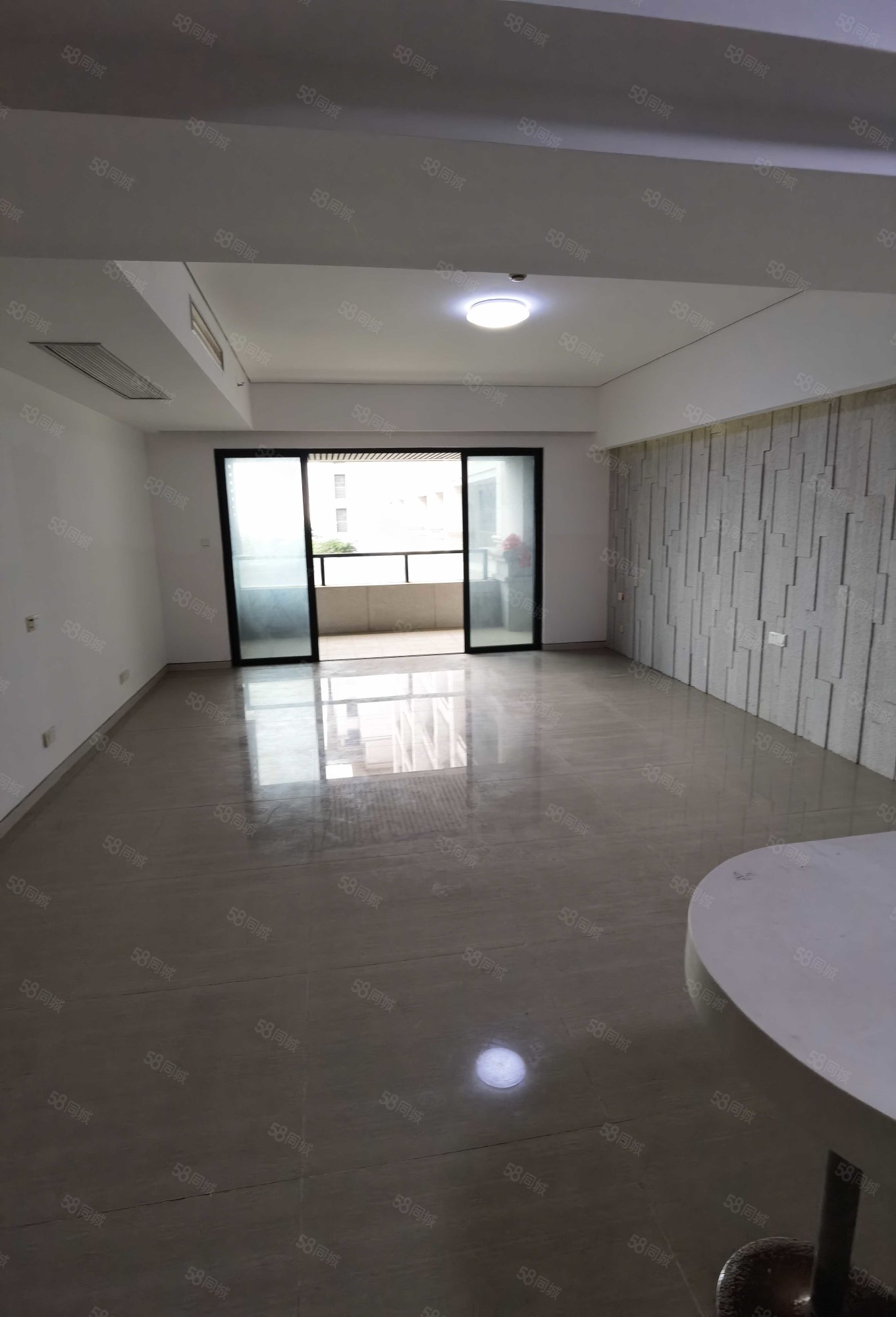 澄迈大洋公馆海景公寓1室2厅1卫85.21㎡南北80万