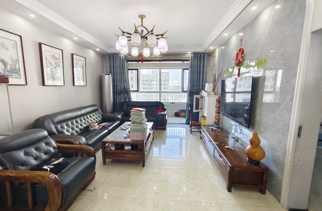 兴华西路~带车位储藏室免大税~金柱绿城~三叶草户型~看房方便