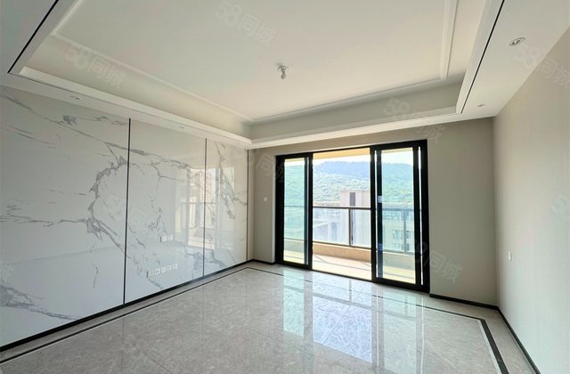 龙湖中骏光明璟悦天著4室2厅136㎡189万二手房图片