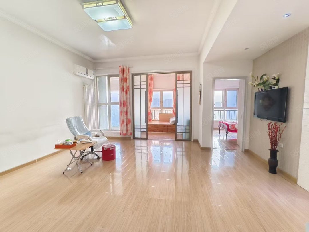 观岳广场2室2厅1卫76㎡南北41.6万