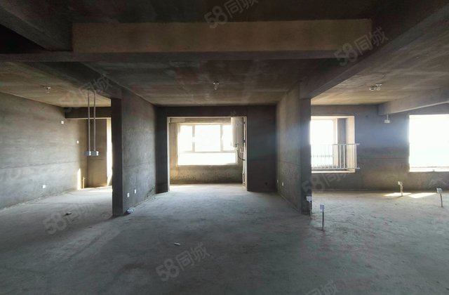 盛隆悦府4室2厅156㎡88万二手房图片