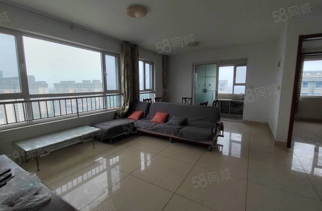 民生凤凰城2号院电梯房三室两厅