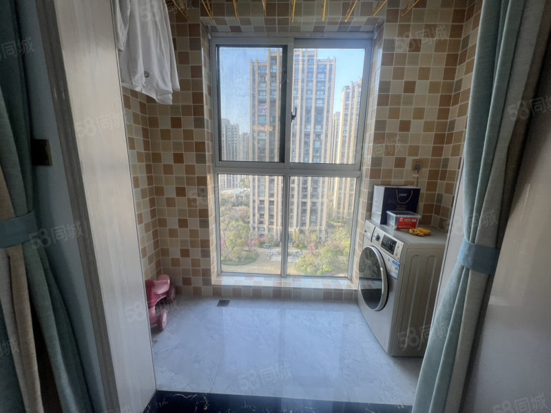 建业壹号城邦3室2厅1卫122㎡南北89万