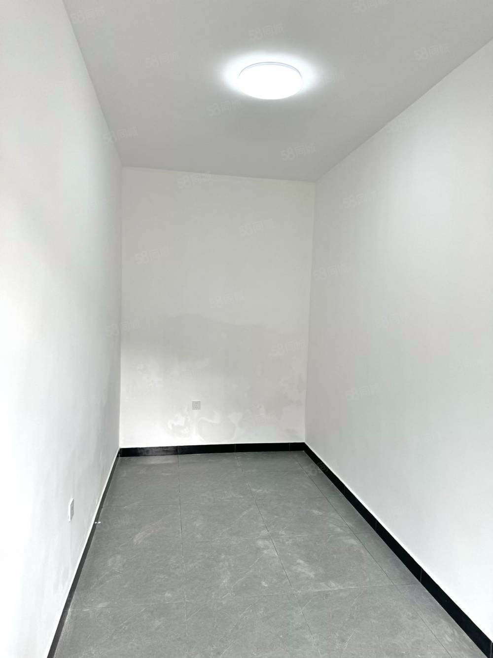 石板胡同小區(qū)1室1廳0衛(wèi)13.55㎡南北170萬