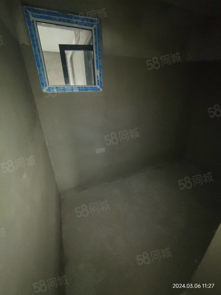 翰林院一期5室2厅3卫190㎡东南90万