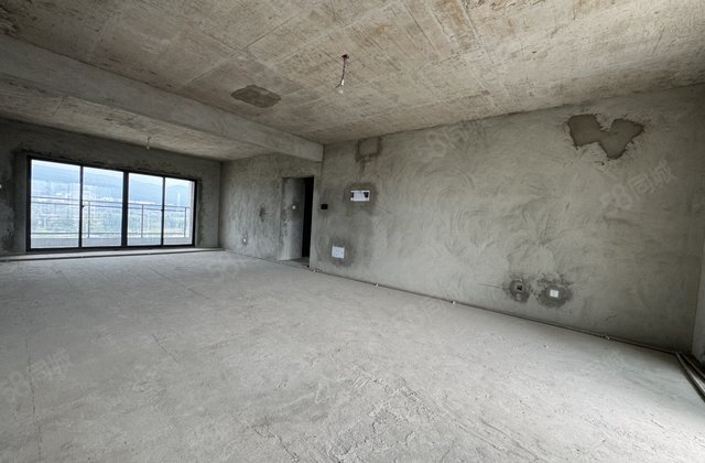 和泰壹家4室2厅234㎡120万二手房图片