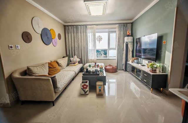 文轩，外国语，广电小区，羡林苑精装修西边户三室两厅两卫