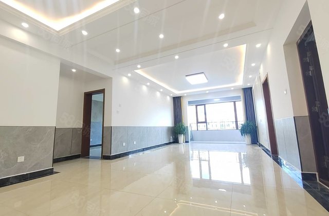 东关国际 商品区 四叶草户型  前排 满二 看房方便 文轩总