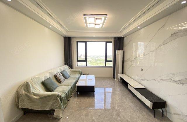 百合新城三期精装三室，边户观景房，南北通透，无连廊，随时可看