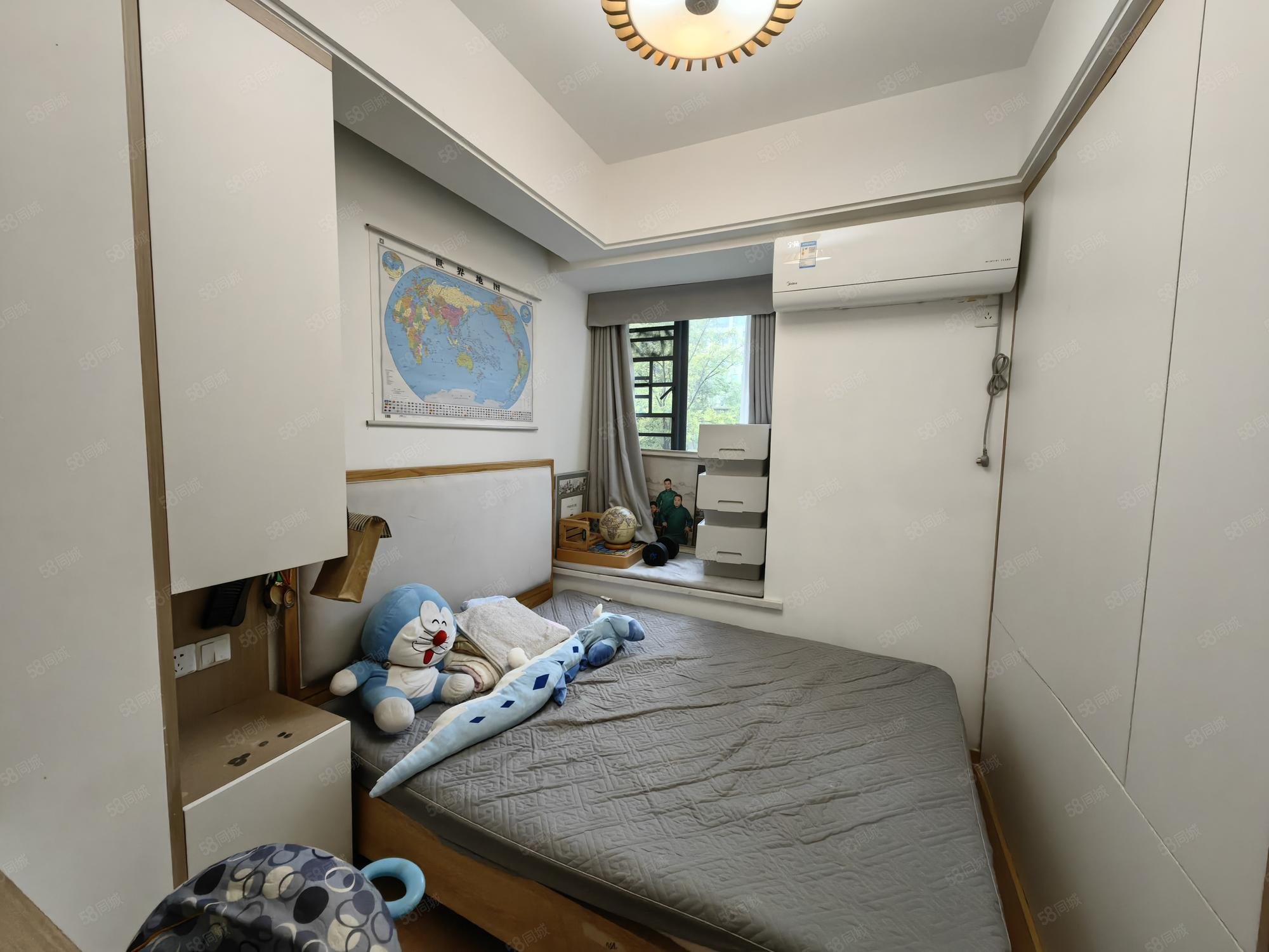 东宸花园3室2厅2卫128㎡南北78万