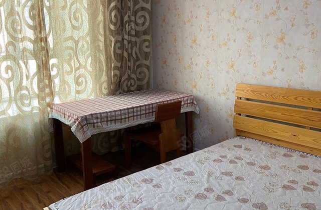 金柱月亮湾(B区)3室1厅1卫房东直卖房东直卖，已免大税。