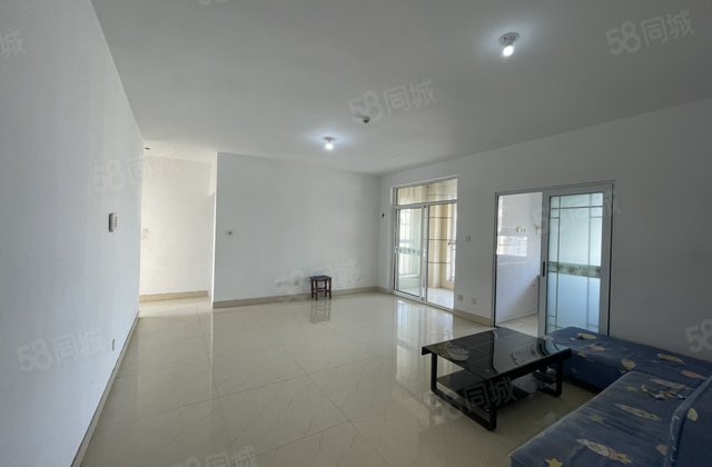 小A区，三室，80万免大税送车位送储藏室