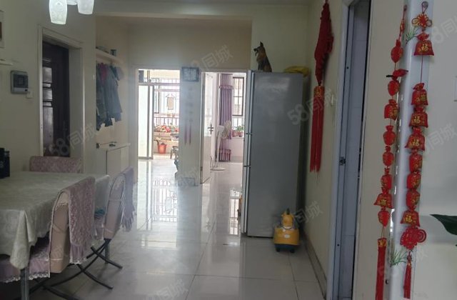 阳光实验很近月亮湾商品房一梯一户二室二厅