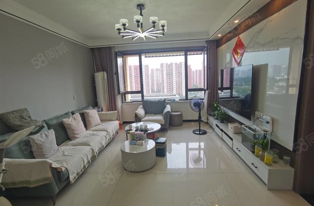 百合新城精装修.三叶草户型.小高层东边户.免大税