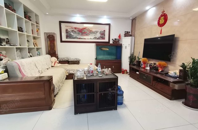 阳光   实验 颐馨园二期送车位储藏室 城市之尊电梯房三室