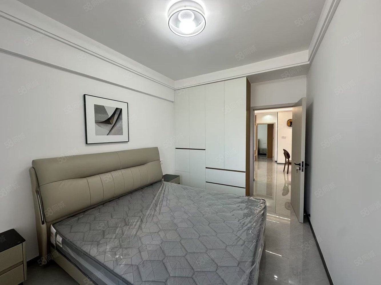 航旅和润居4室2厅2卫126㎡北79.8万