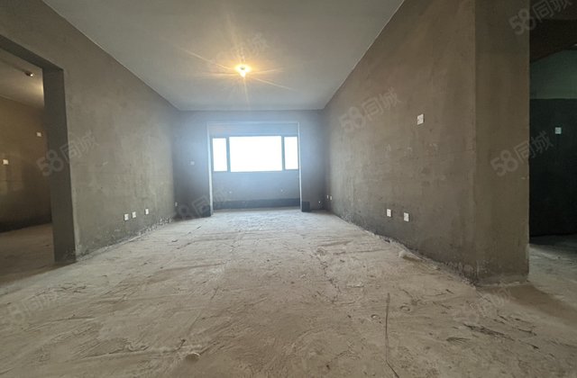 萃英园3室2厅126.5㎡58万二手房图片