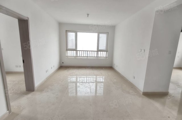 单价7千多二中文苑南邻儒辰辰悦带车位地下室全款走一手随时看房