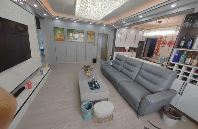 正规商品房 刚需小三居 高楼层视野好 小区新 精装好房