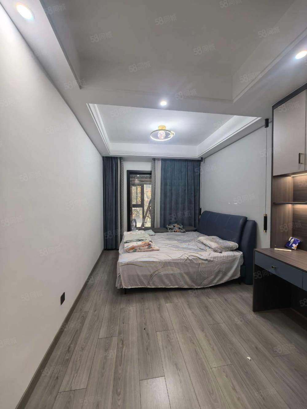 港中旅公元6室2厅3卫180㎡南北199万