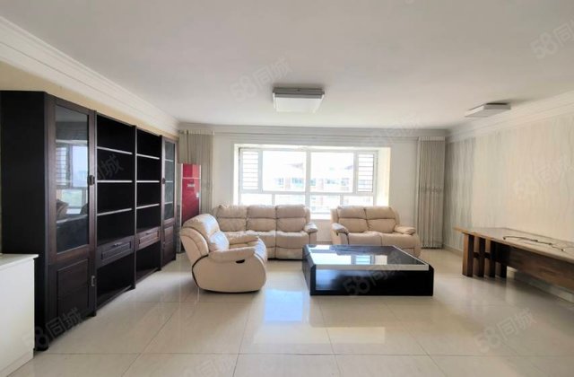 新东方龙湾 电梯 一期洋房 116平三室 带车位 140万