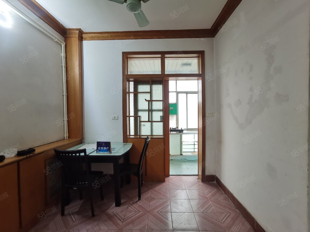 虹美新村3室1厅1卫55㎡南北14.8万