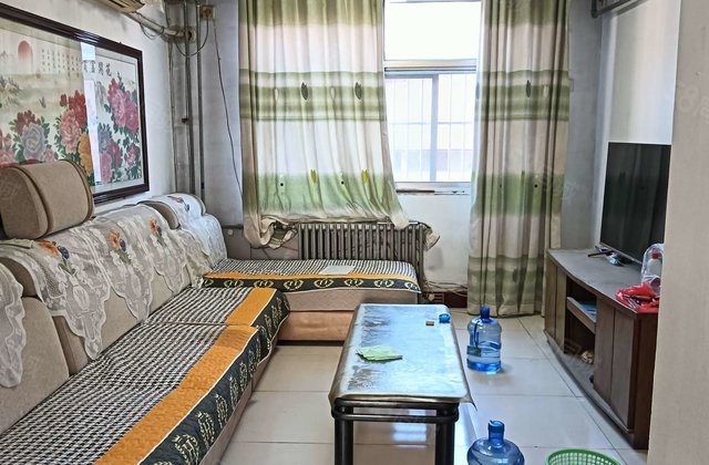 人民医院急售  兴华路3层 水城 实验 好停车 中间位置