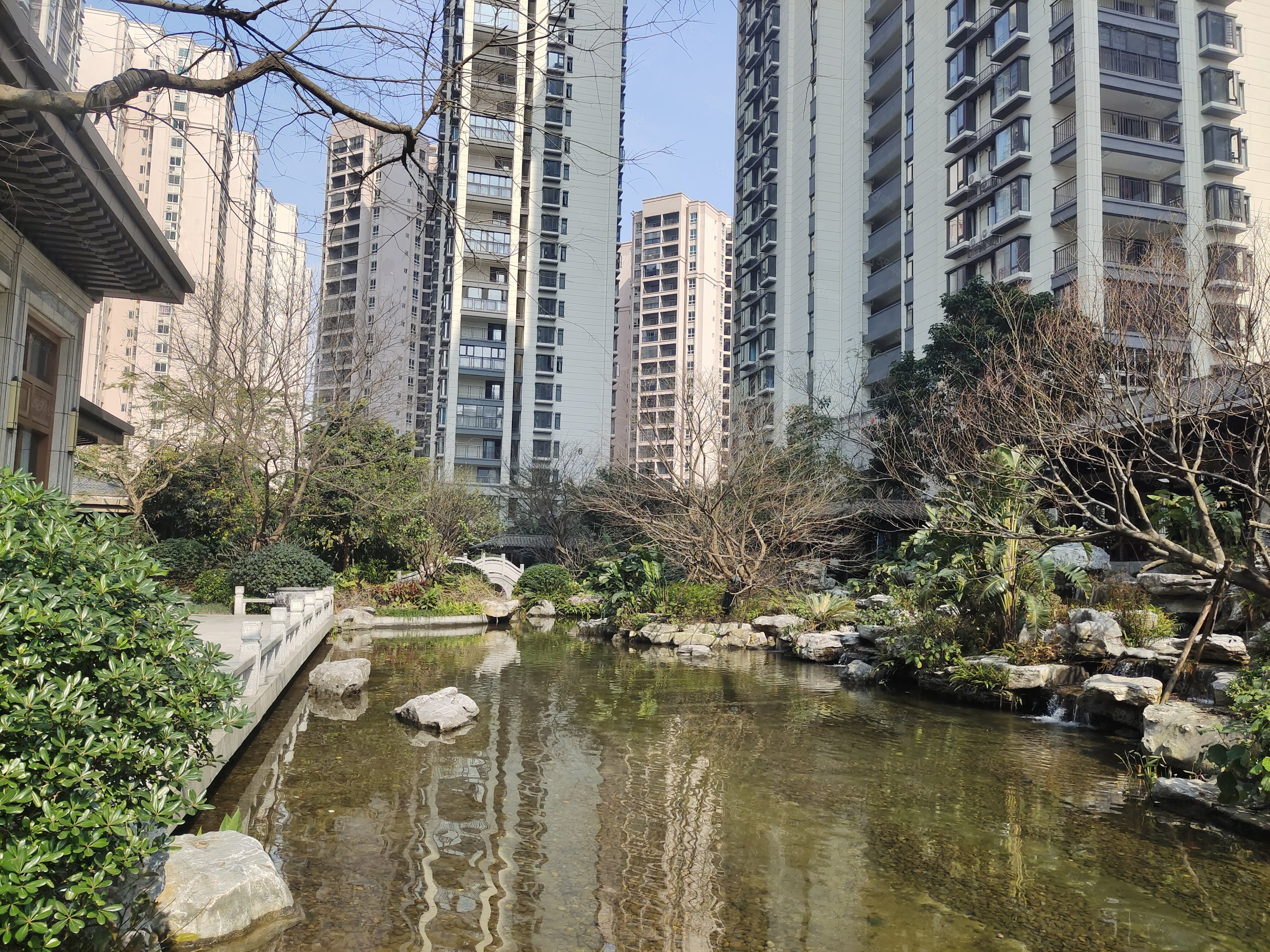市区精装房 近商圈和高铁站 市中心地段 交通便利,东投海玥府-北海58