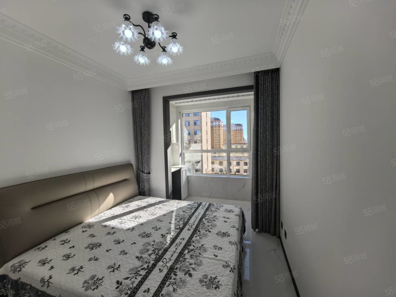 胜利嘉园3室2厅2卫124㎡南北85.8万