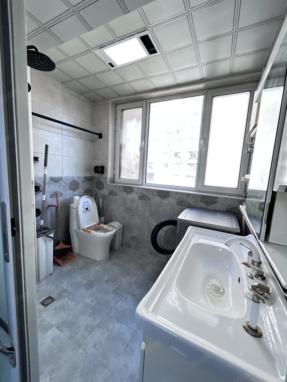 星河万源蓝湾2室1厅1卫108㎡南北44万