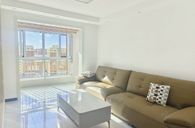 天保新城(东区)2室2厅86㎡45万二手房图片