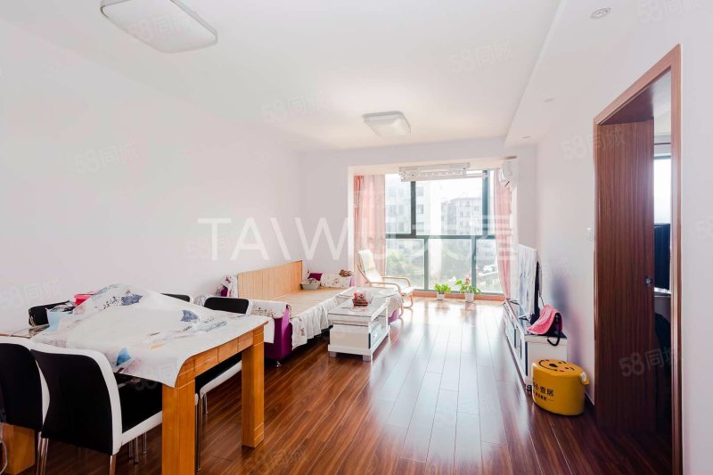 巨峰家苑1768弄商圈成熟临地铁交通便捷精装好房