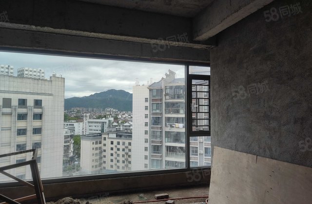 南一嘉苑3室2厅134.82㎡133万二手房图片