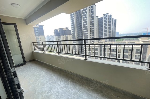 湖语上院 边户 双卫格局 次新房 楼层好 商品住宅送车位