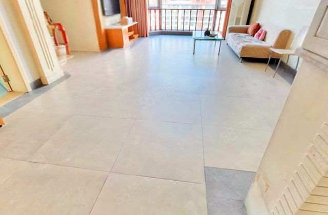 冠城花园二期6室2厅247.59㎡525万二手房图片