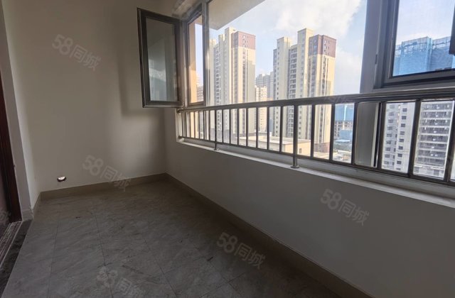 东昌路上，鑫亚公司小高层，全新未住，单价六千多