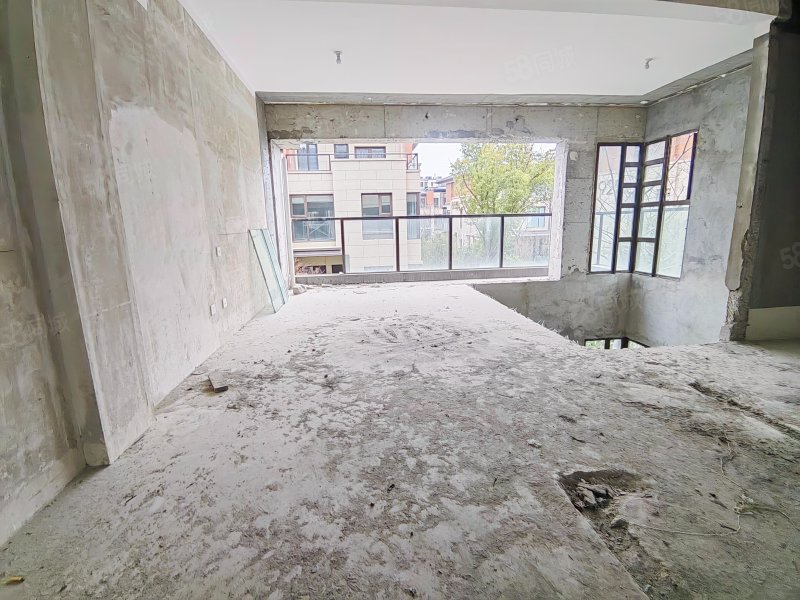 急售随时看房约谈万悦花园联排别墅边套土建已做