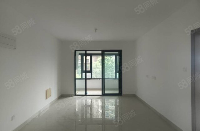 急售阿尔卡迪亚，电梯好楼层，三室，送车位和储藏室