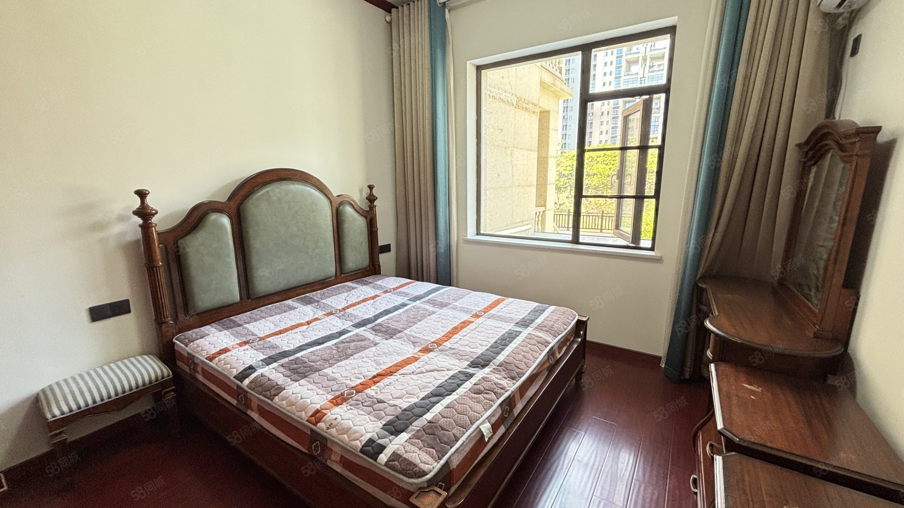 天屿花城((别墅)6室2厅6卫396㎡南北336万