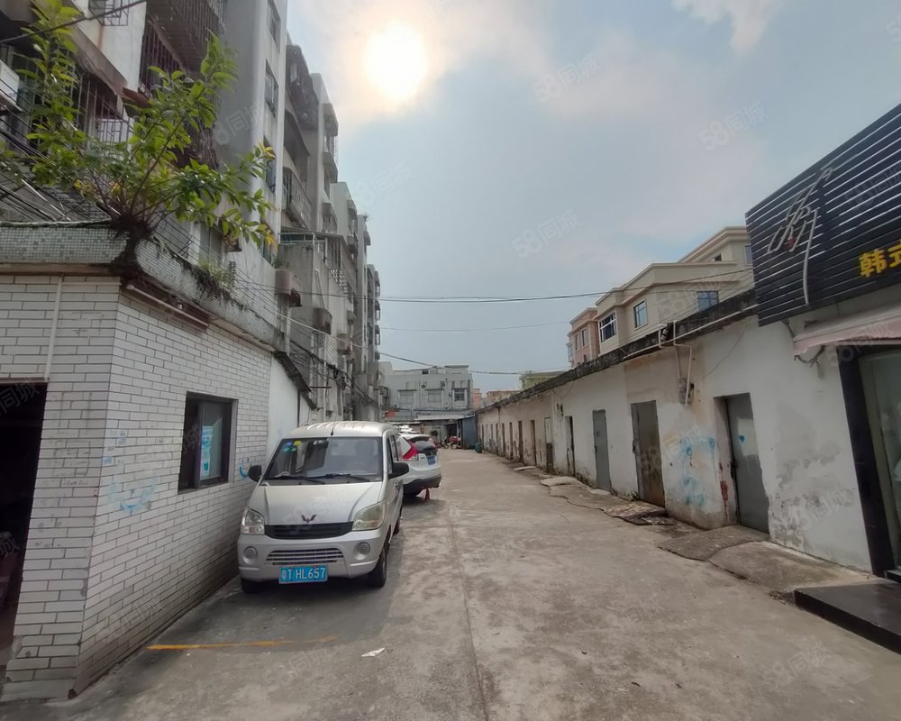 张家边建华楼