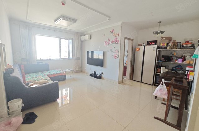 先锋社区，低于市场价 三室两厅 能贷款