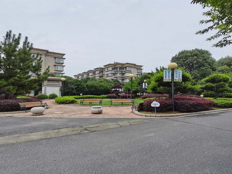 绿中海实拍学区两房 !南北通透 ! 赠送大阳台 !