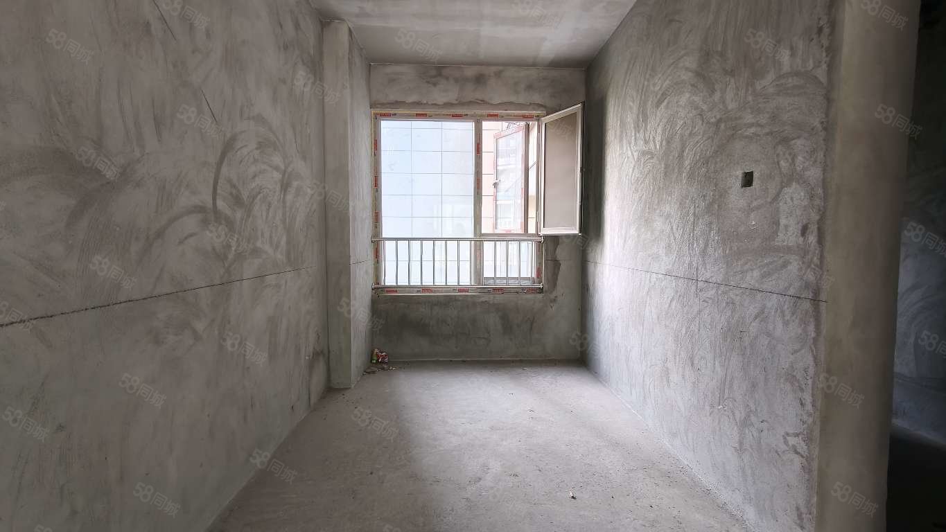 国瑞文旅城3室2厅2卫79.42㎡西南39.8万