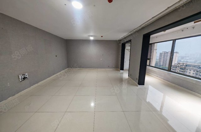 润景苑，公安局家属院，物业好，大平层，送车位储藏室免大税急售