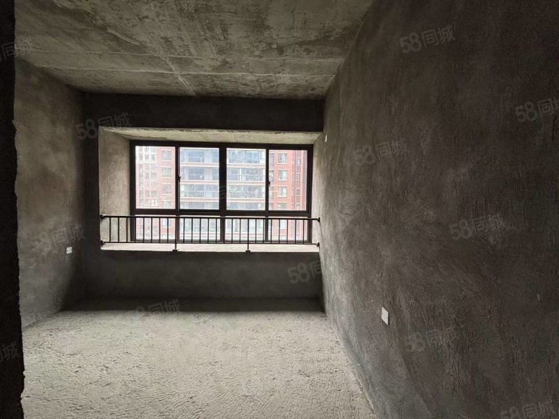 合景启城4室2厅2卫165㎡东南110.6万
