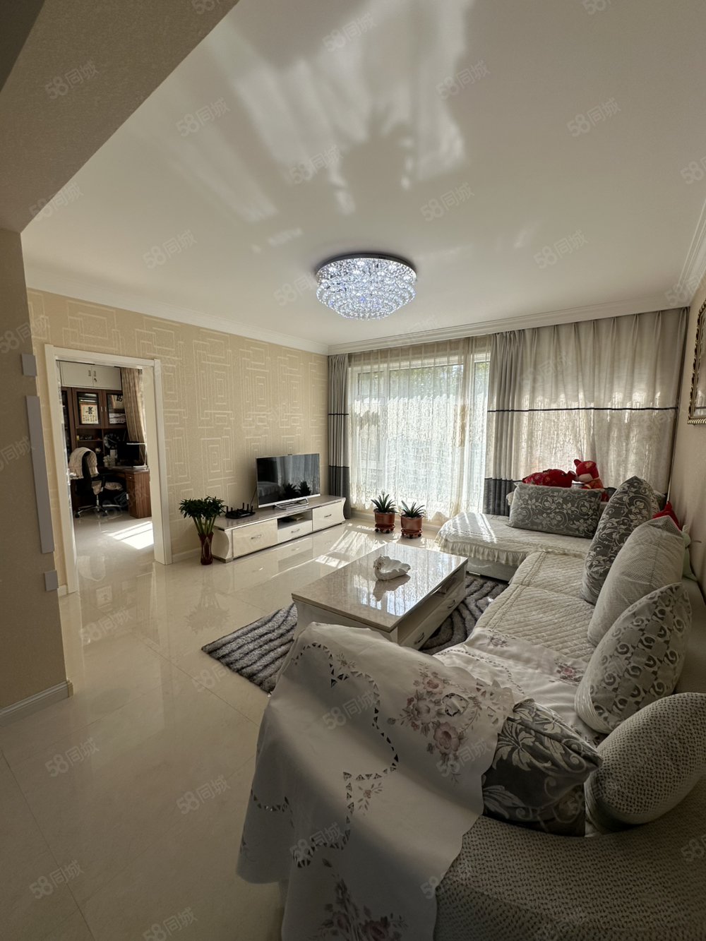 辽河半岛3室2厅1卫132㎡南北65万