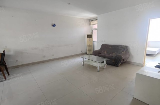 17年带车库好楼层，单价低全明户型三室两厅，随便停车