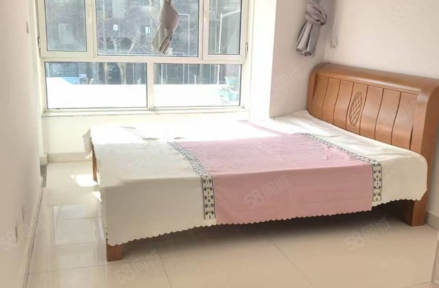 万达附近 新出 东边户 带露台 南北通透 光明   带车储