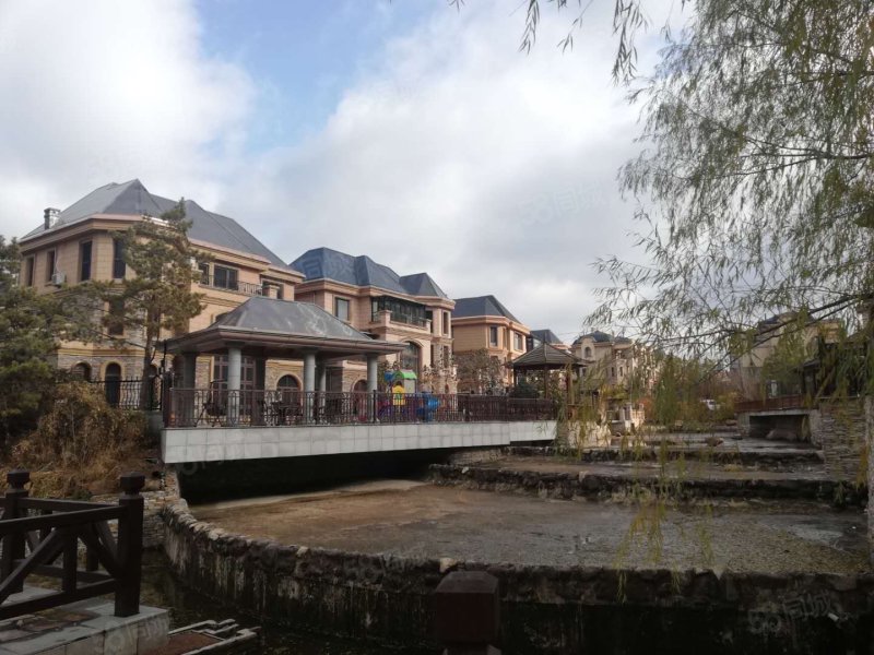 保利水韵长滩 三期双拼别墅 花园200多米 双车库 无大税