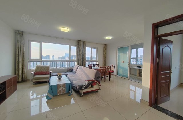 两梯两户的西边户 全明三室 精装修 有密码钥匙